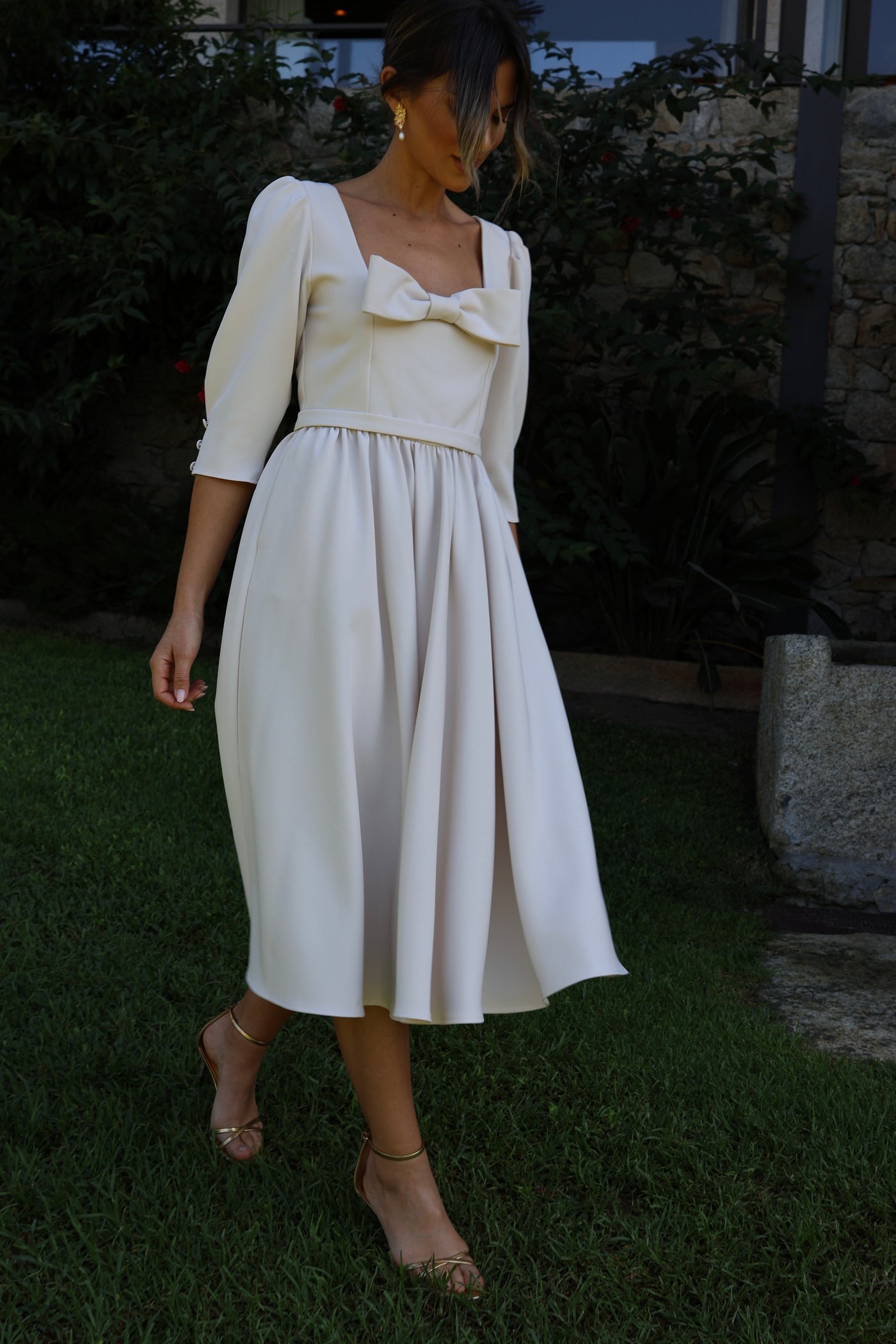 Marieta beige dress