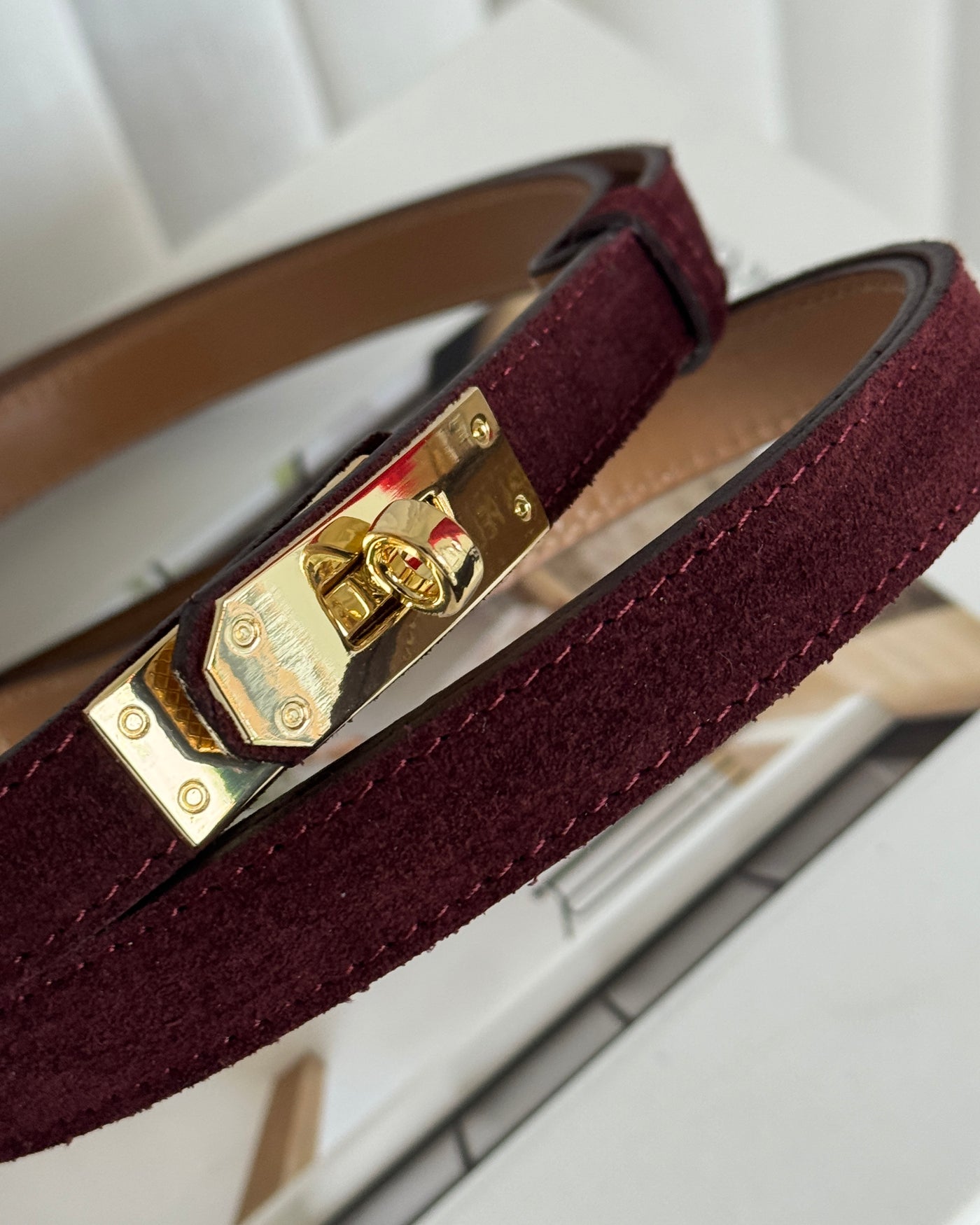 Noa burgundy suede belt