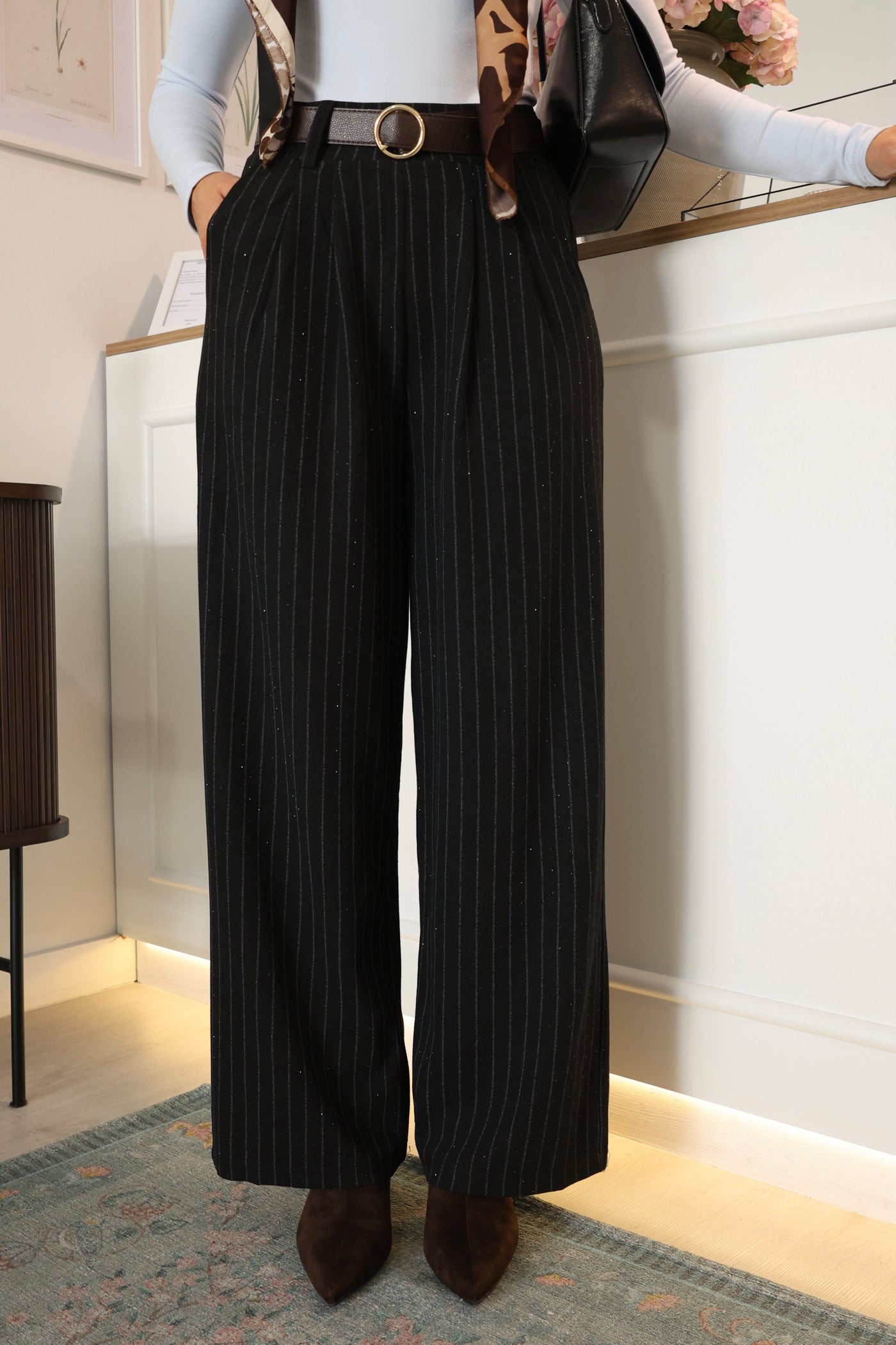 Pantalona preta Elenna